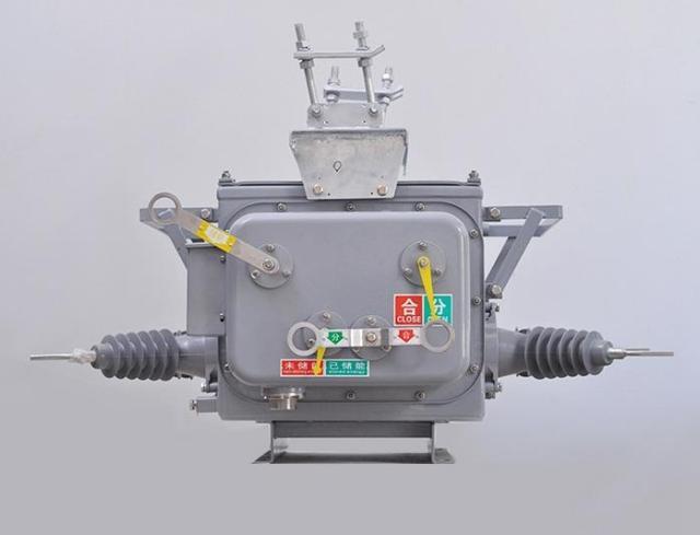 ZW20-12 outdoor pole mounted high-voltage vacuum circuit breaker
